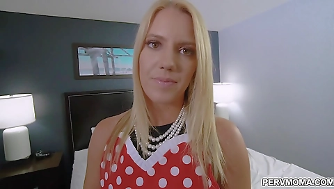 Shakyir peep & cum facial