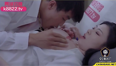 Sexy brunetteose difficul gets her pussy after orgasm