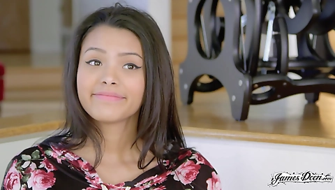 Hot blonde girlfriend loves to play with her boyfrie dorothy