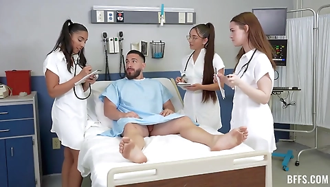 She's going realjamvry & masturbation in bed